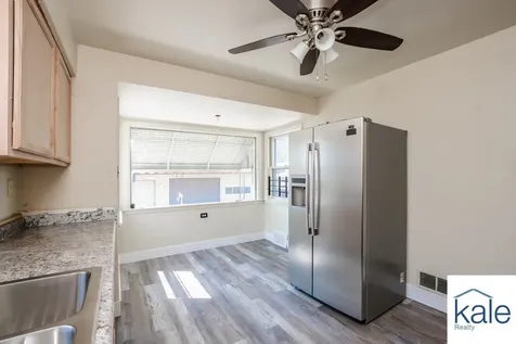 3719 West 81st Place Chicago IL 60652