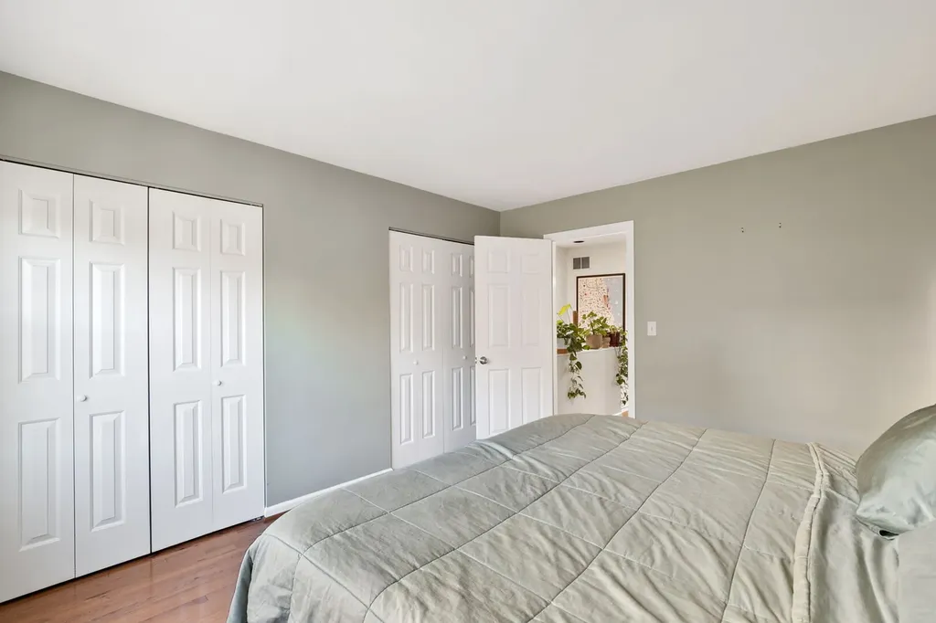 2001 North Honore Street Chicago IL 60614