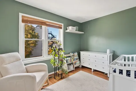 2001 North Honore Street Chicago IL 60614