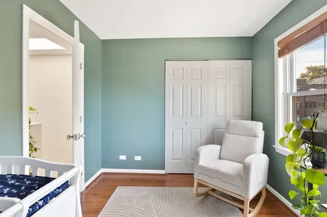 2001 North Honore Street Chicago IL 60614