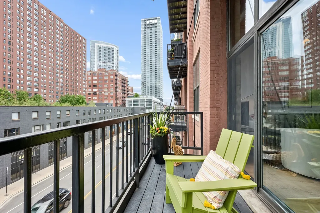 300 West Grand Avenue Chicago IL 60654