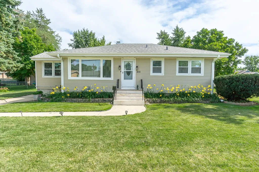 201 South Michigan Avenue Addison IL 60101