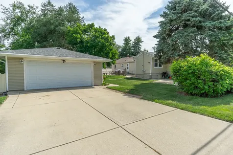 201 South Michigan Avenue Addison IL 60101