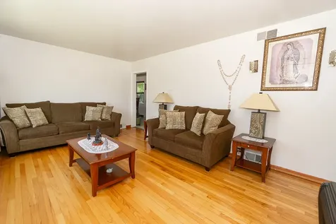 201 South Michigan Avenue Addison IL 60101