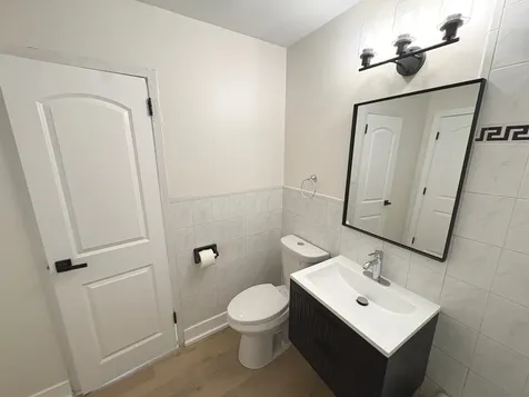 2600 West Balmoral Avenue Chicago IL 60625