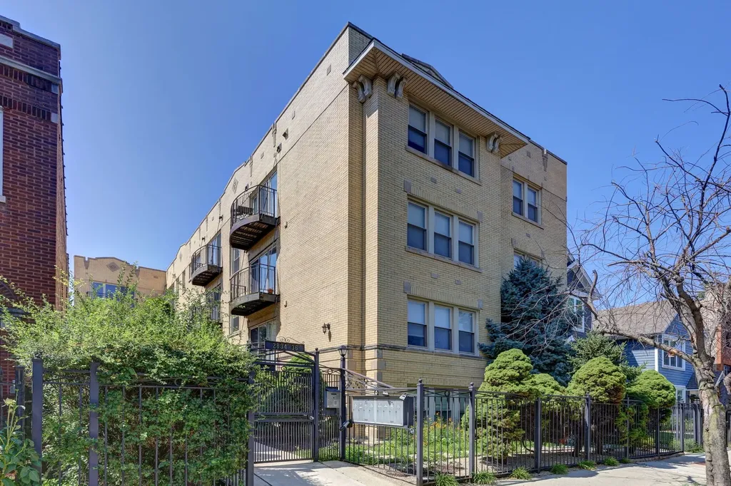 2836 North Dawson Avenue Chicago IL 60618