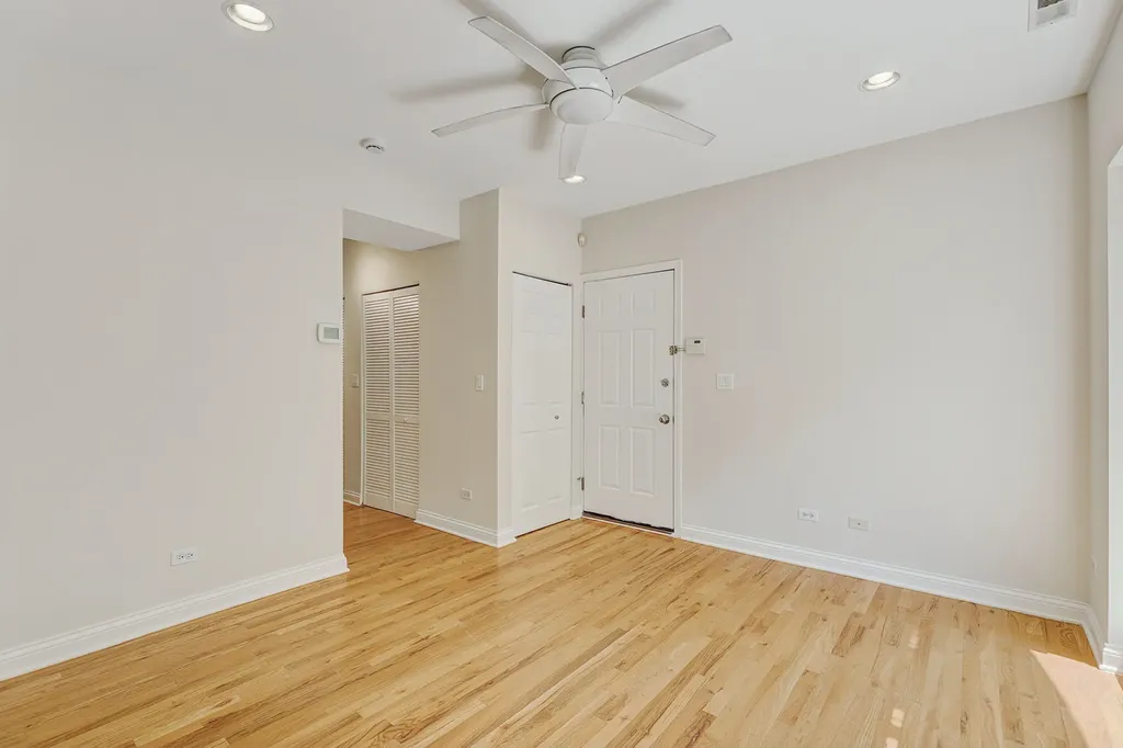 2836 North Dawson Avenue Chicago IL 60618