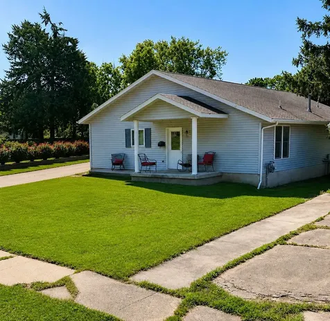239 West Winnifred Street Freeport IL 61032
