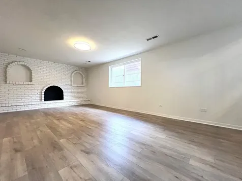 513 Superior Avenue Calumet City IL 60409