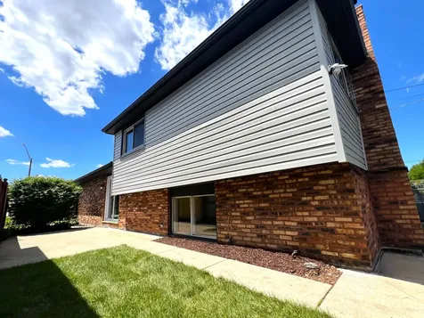 513 Superior Avenue Calumet City IL 60409