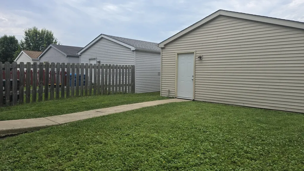 2053 Grayhawk Drive Aurora IL 60503