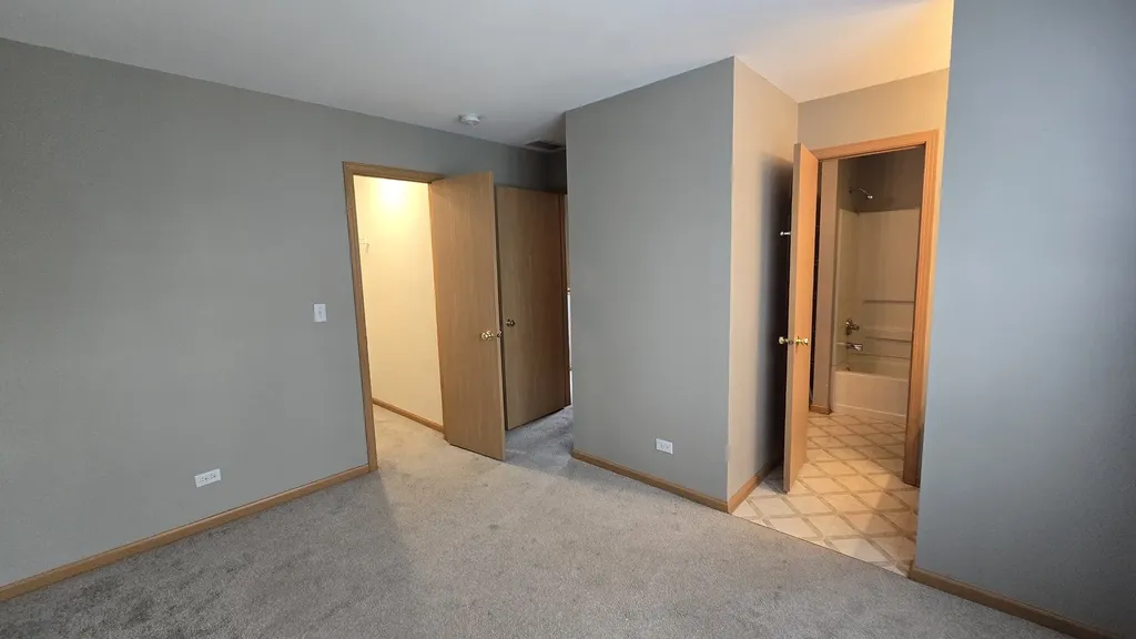2053 Grayhawk Drive Aurora IL 60503