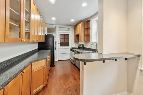 3332 North Claremont Avenue Chicago IL 60618