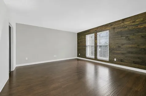 356 Ogden Falls Boulevard Oswego IL 60543