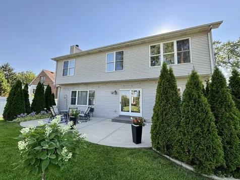 877 John Street Bensenville IL 60106