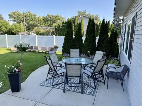 877 John Street Bensenville IL 60106