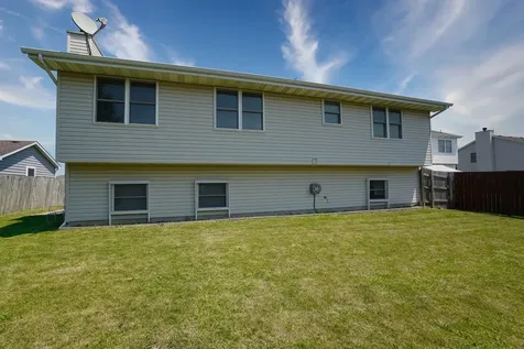 2115 Three Forks Drive Plainfield IL 60586