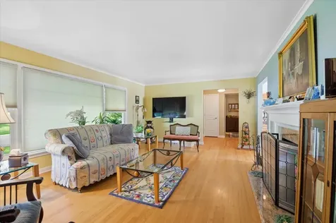 2324 Sumac Circle Glenview IL 60025