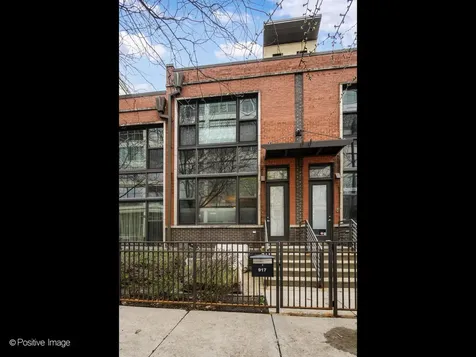 917 North Kingsbury Street Chicago IL 60610