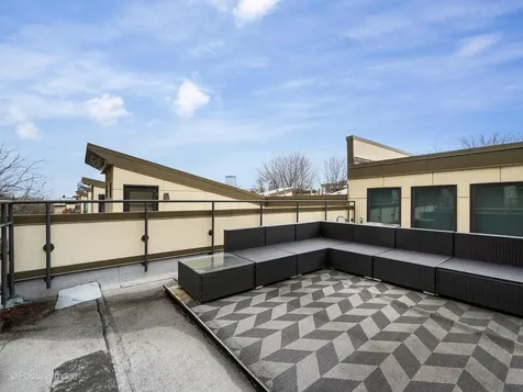 917 North Kingsbury Street Chicago IL 60610