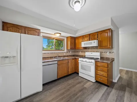 415 Tennyson Road Bartlett IL 60103