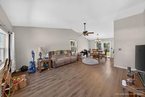 519 6TH Avenue Marengo IL 60152