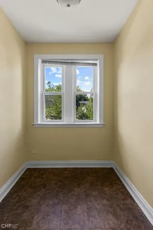 6728 North Bosworth Avenue Chicago IL 60626