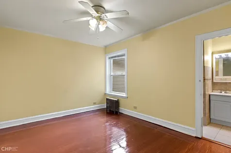 6728 North Bosworth Avenue Chicago IL 60626