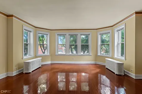 6728 North Bosworth Avenue Chicago IL 60626