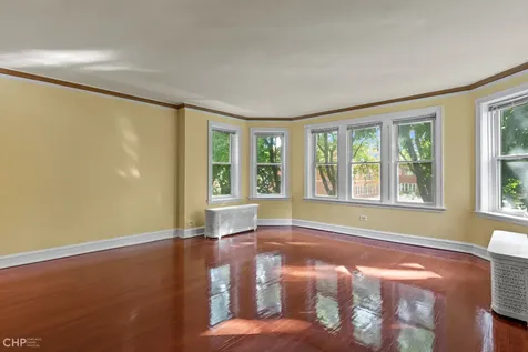 6728 North Bosworth Avenue Chicago IL 60626