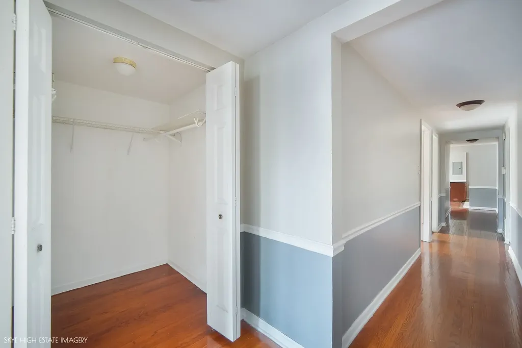 2511 East 76th Street Chicago IL 60649