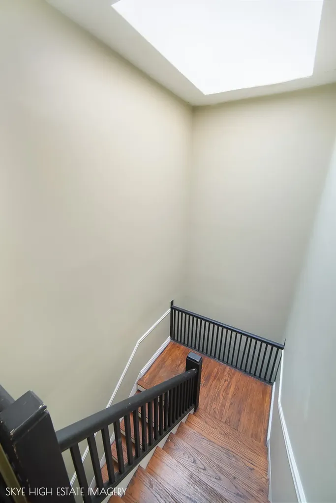 2511 East 76th Street Chicago IL 60649