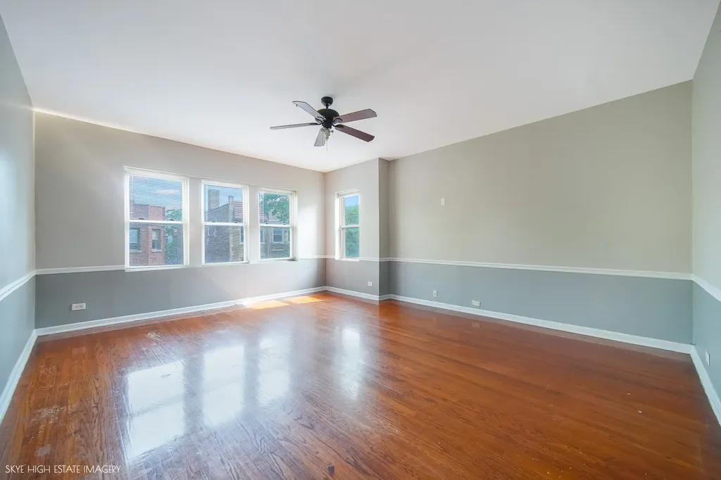 2511 East 76th Street Chicago IL 60649
