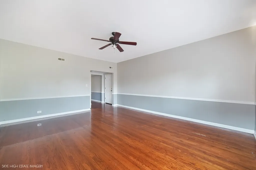 2511 East 76th Street Chicago IL 60649