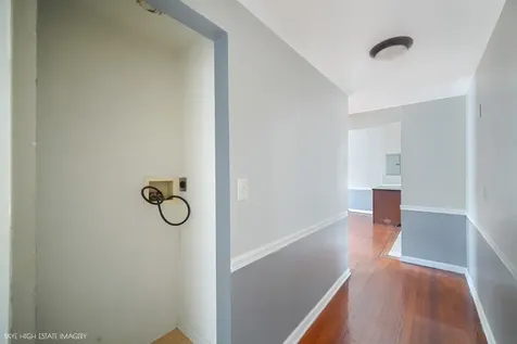 2511 East 76th Street Chicago IL 60649