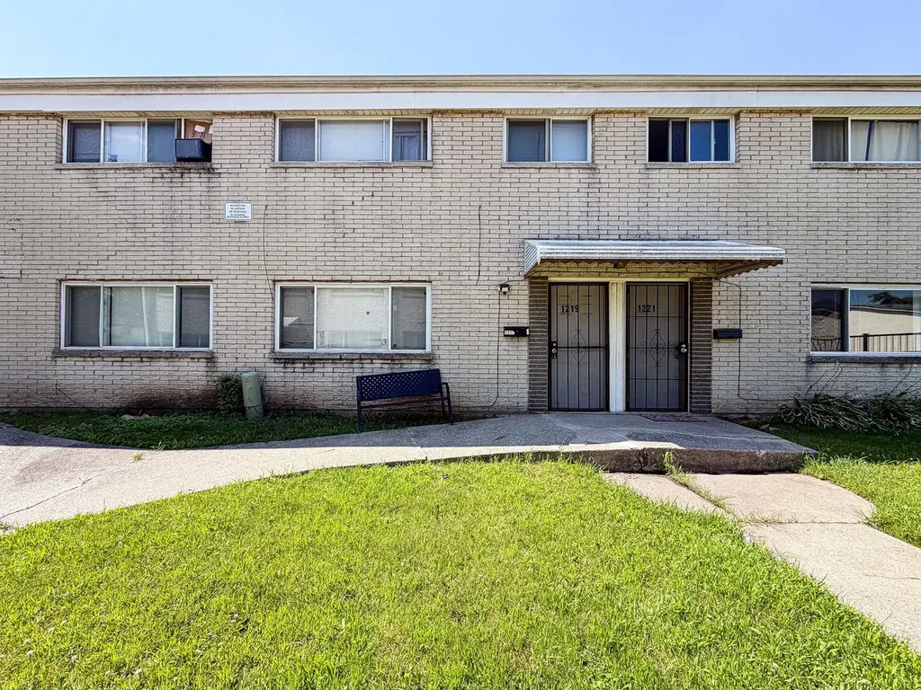 1215 Division Street Chicago Heights IL 60411