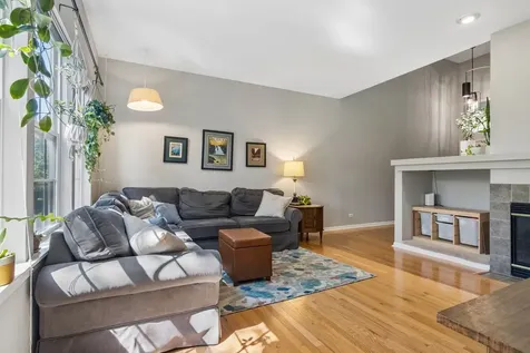 6064 Delaney Drive Hoffman Estates IL 60192