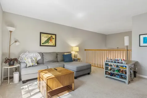 6064 Delaney Drive Hoffman Estates IL 60192
