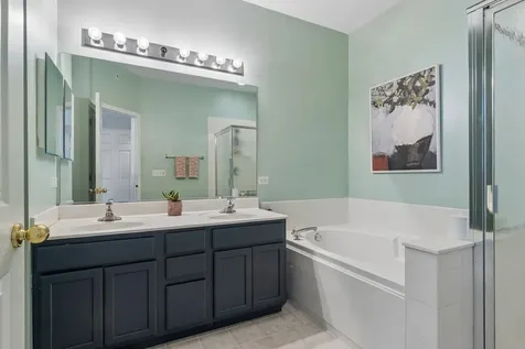 6064 Delaney Drive Hoffman Estates IL 60192