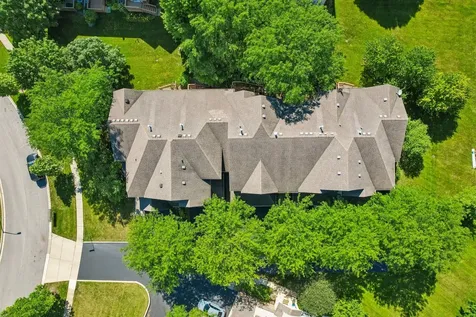 6064 Delaney Drive Hoffman Estates IL 60192