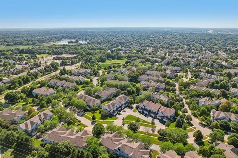 6064 Delaney Drive Hoffman Estates IL 60192