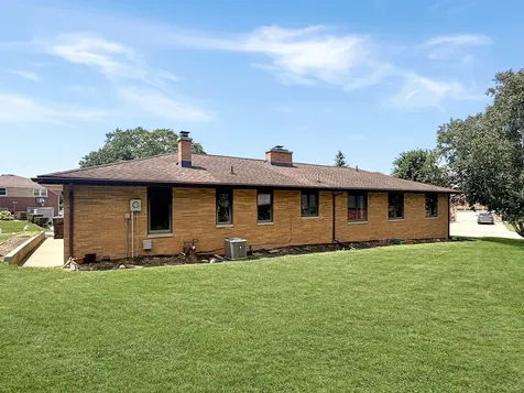 353 Highland Drive Rantoul IL 61866