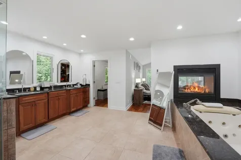 26792 West Lakeview Drive S Lake Barrington IL 60084