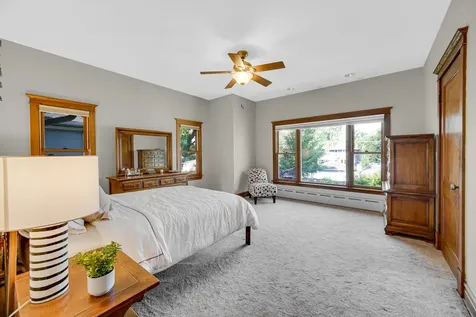 729 North Grove Avenue Oak Park IL 60302