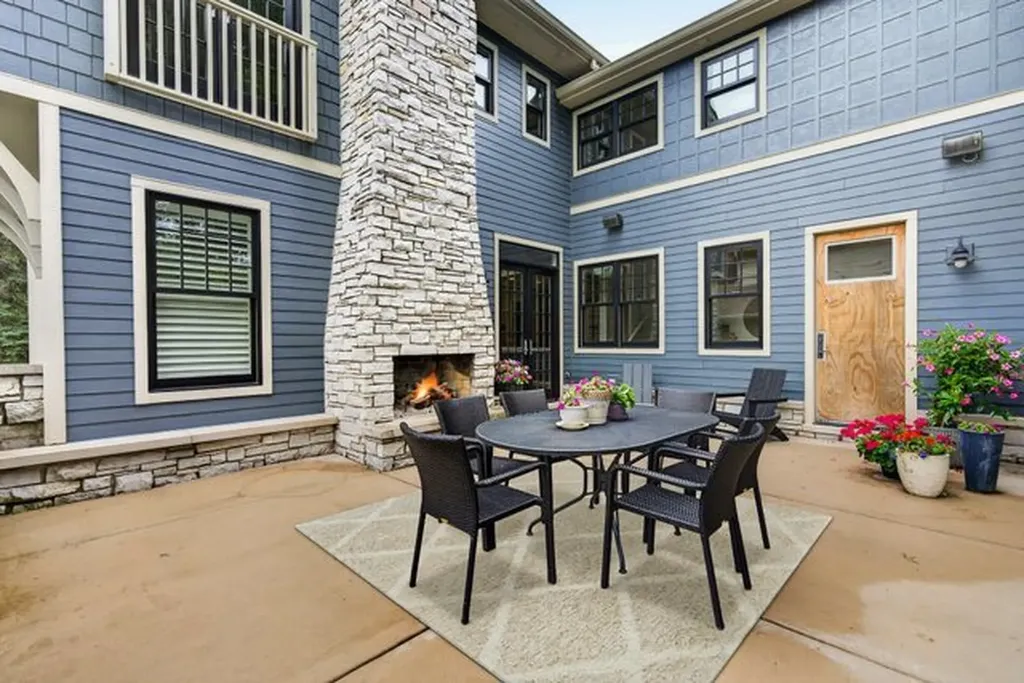 6421 Bentley Avenue Willowbrook IL 60527