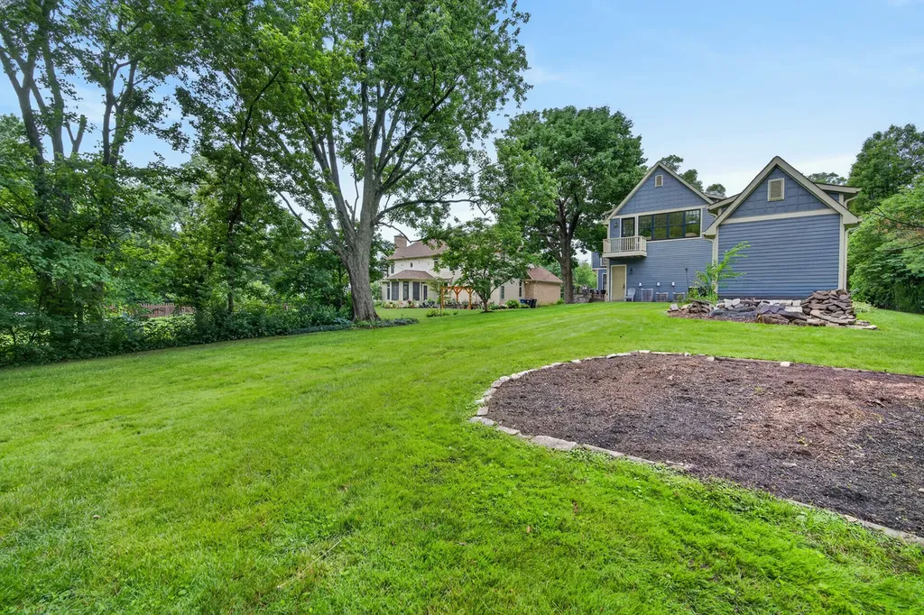6421 Bentley Avenue Willowbrook IL 60527