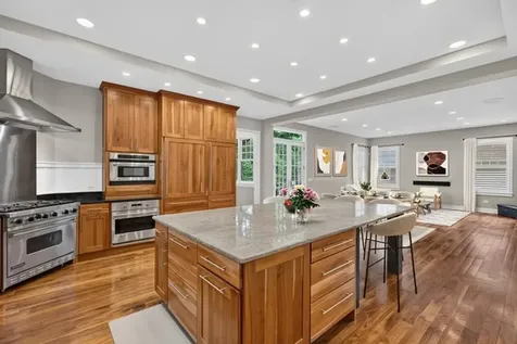 6421 Bentley Avenue Willowbrook IL 60527