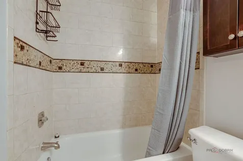 247 Sunset Court Vernon Hills IL 60061