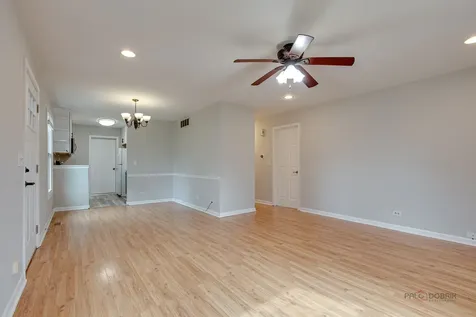 247 Sunset Court Vernon Hills IL 60061