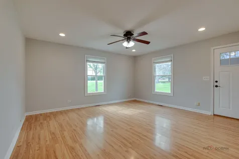 247 Sunset Court Vernon Hills IL 60061